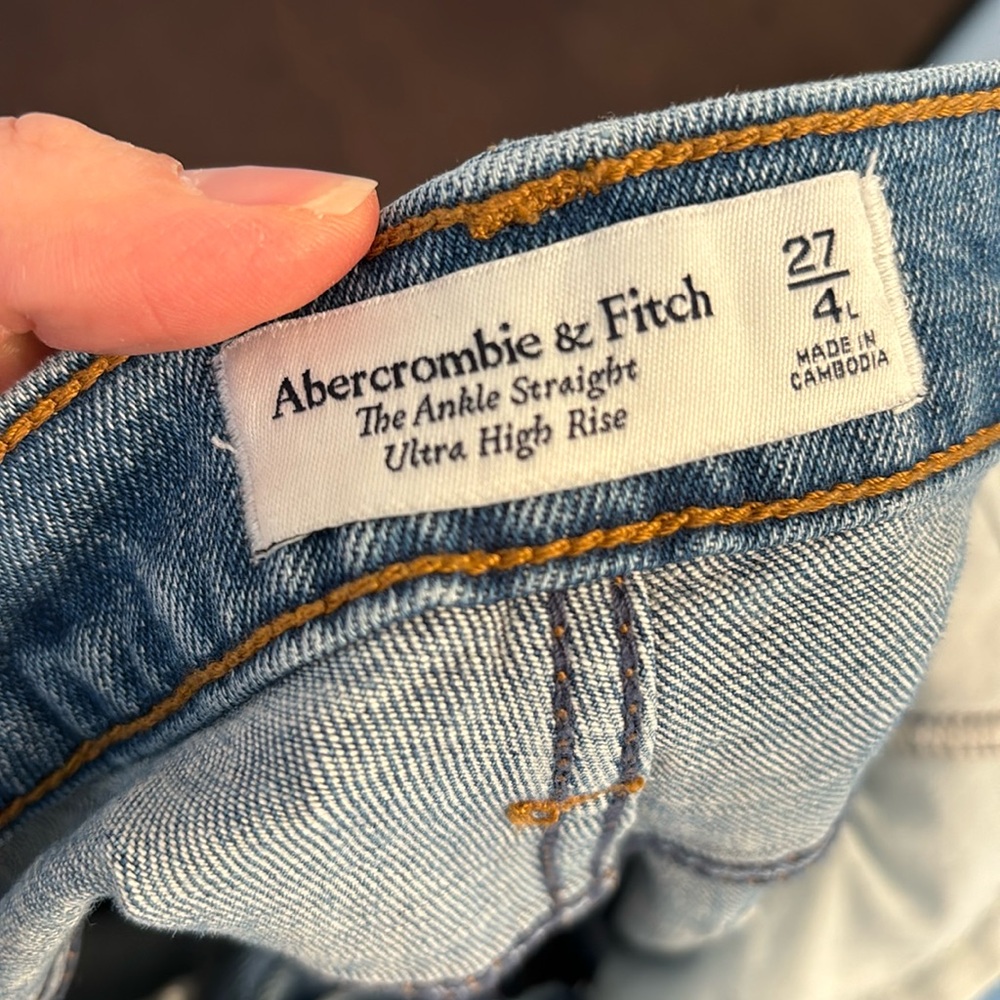 Abercrombie & Fitch The Anke Straight Ultra High Rise Size 4L/27 - Picture 2 of 6